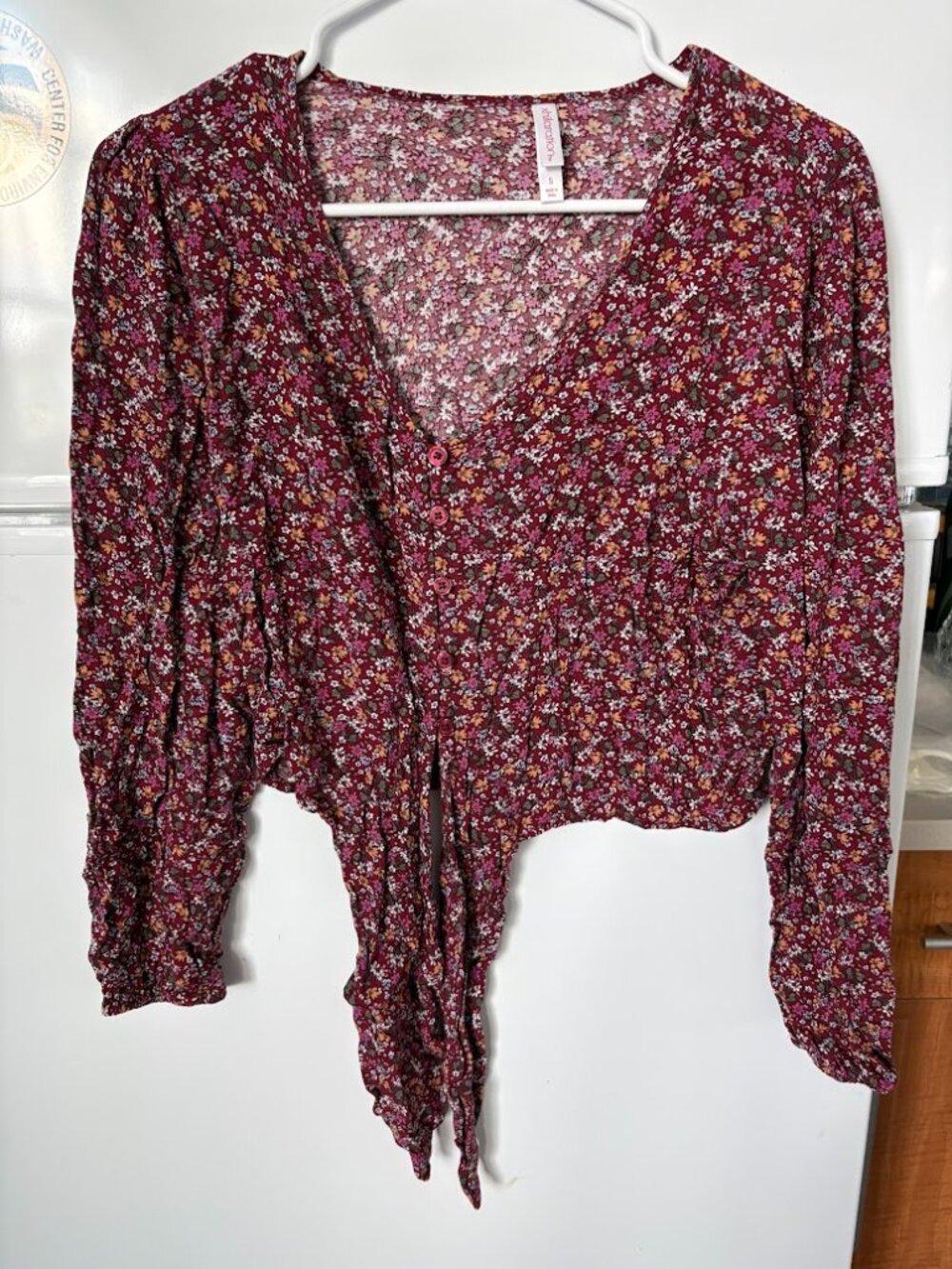 Floral Long-Sleeve Crop Top w/ Front Tie Size S